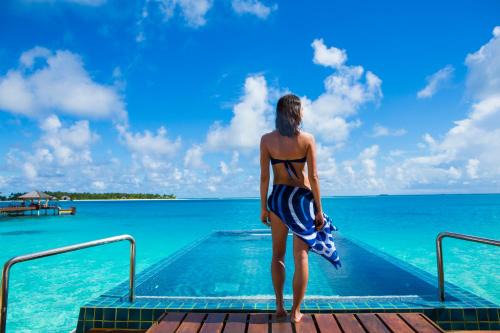 Rinbudhoo Resort | Angsana Velavaru InOcean Villas - Free Return Seaplane Transfers