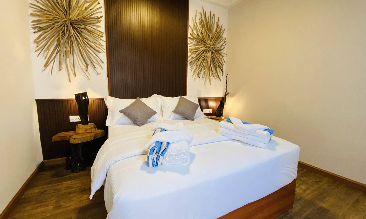 Hanimaadhoo Hotel | Arutha Resort Ocho Homes By 8 Continents