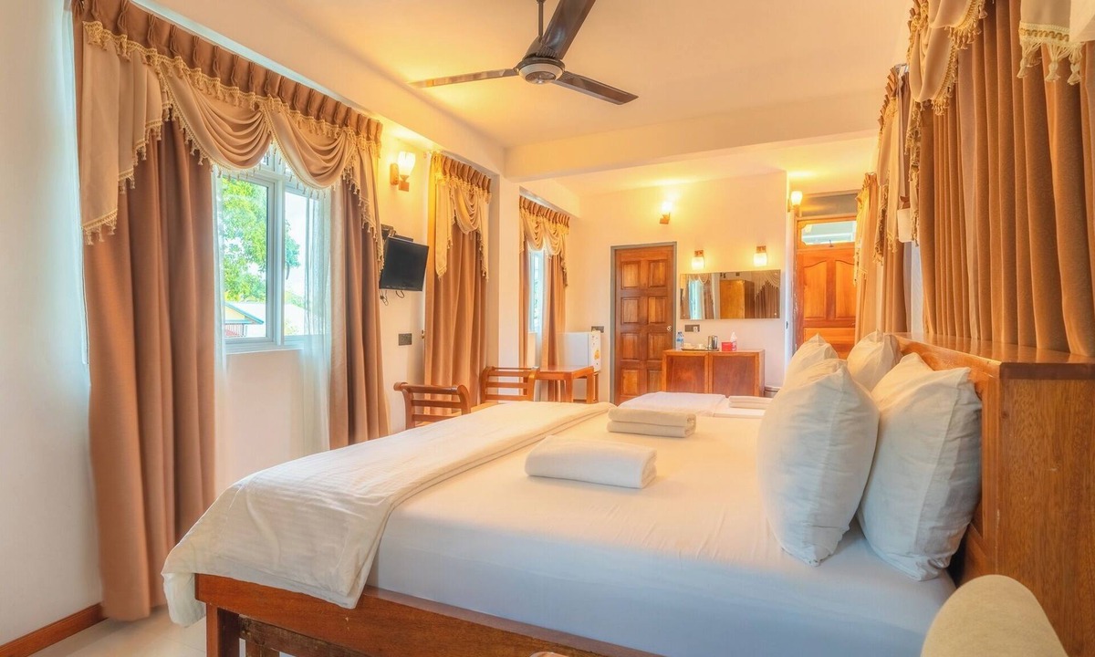 Kamadhoo Hotel | Biosphere by Hawks Hotels Kamadhoo Baa Atoll
