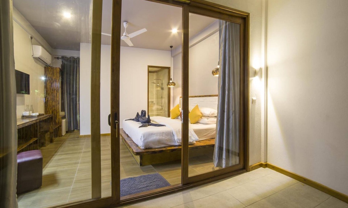 Hangnaameedhoo Hotel | By The Shade