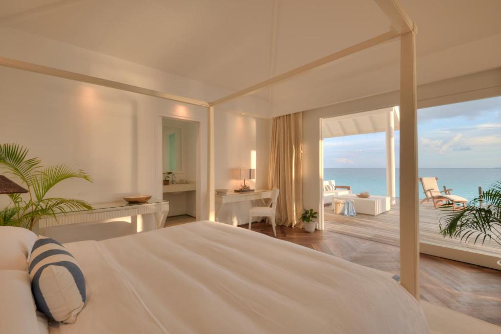 Athuruga Island Resort | Diamonds Athuruga Maldives Resort & Spa