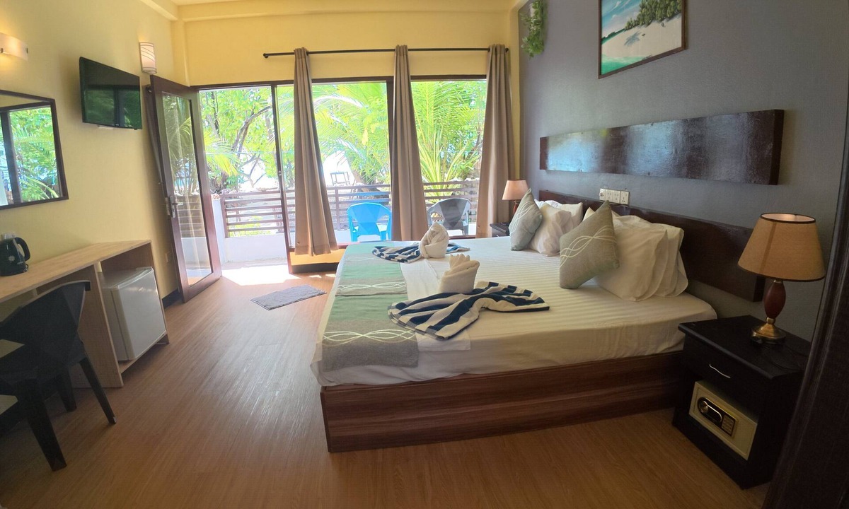 Mahibadhoo House | Liberty Guest House Maldives