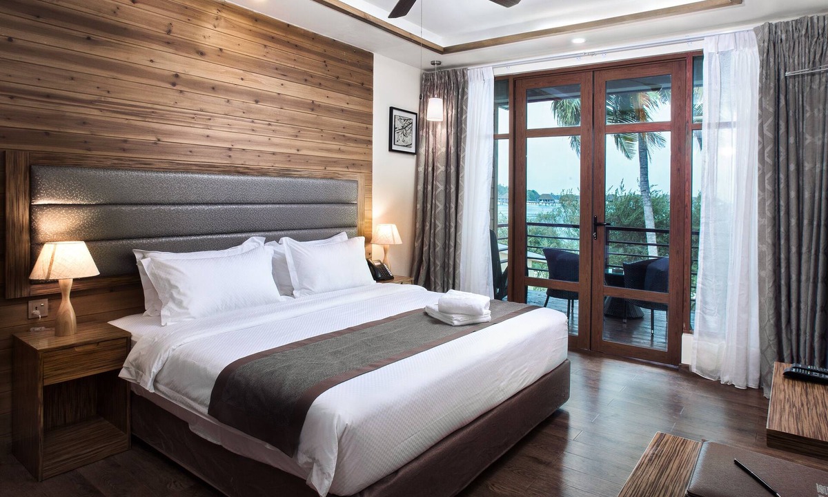 Huraa Hotel | Pearl Sands of Maldives
