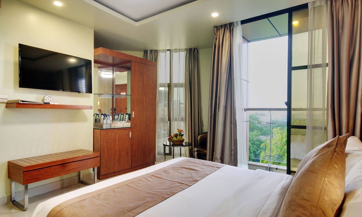 Male Hotel | Unima Grand