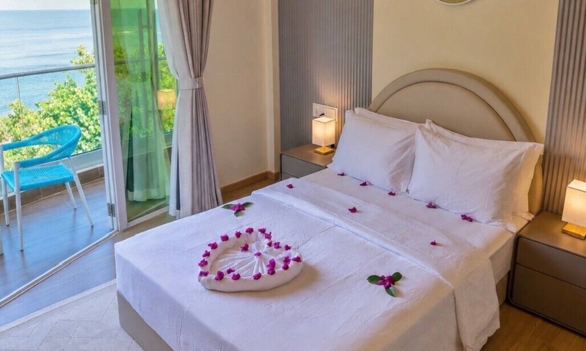 Dhidhdhoo House | Waterside Maldives