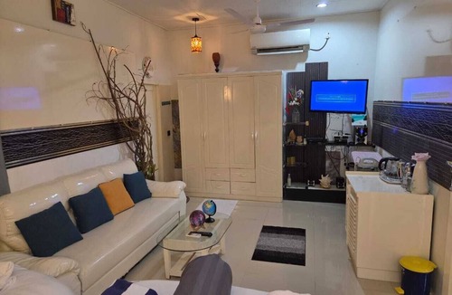 Dhangethi House | Charming 2-bedroom house with AC in beautiful Dhangethi