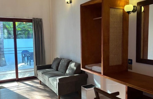Mathiveri House | HB'S iSLAND LiFE