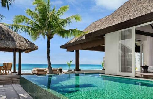 Naladhu Resort | Naladhu Private Island Maldives