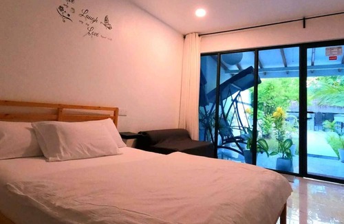 Kudahuvadhoo Hotel | Oceana surf Maldives - Kudahuvadhoo