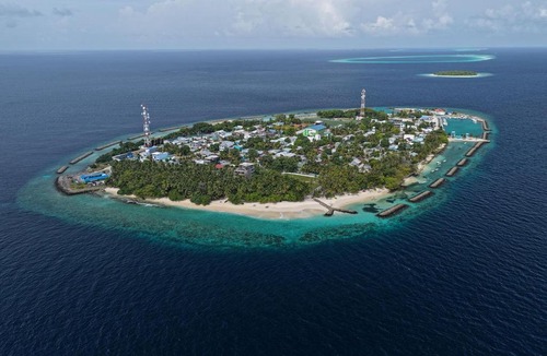 Kendhoo Hotel | The Blue Cave Maldives