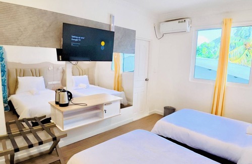 Thulusdhoo Island Hotel | VelaaOlhu - Turtle Hive Thulusdhoo