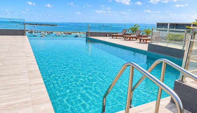 Deluxe Premium 2BR Apartment w/Pool at Hulhumale' in Malé