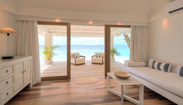 Diamonds Athuruga Maldives Resort & Spa