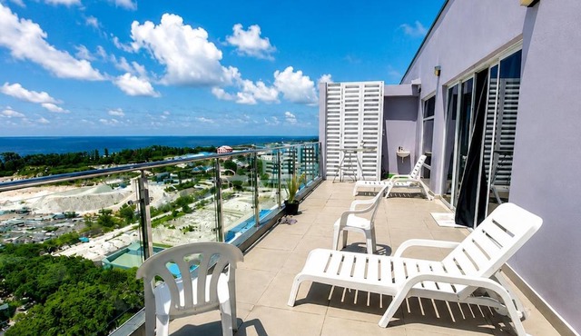 Luxury 5BR Penthouse Ocean & Sunset Views in Hulhumale