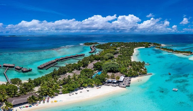 Sheraton Maldives Full Moon Resort & Spa