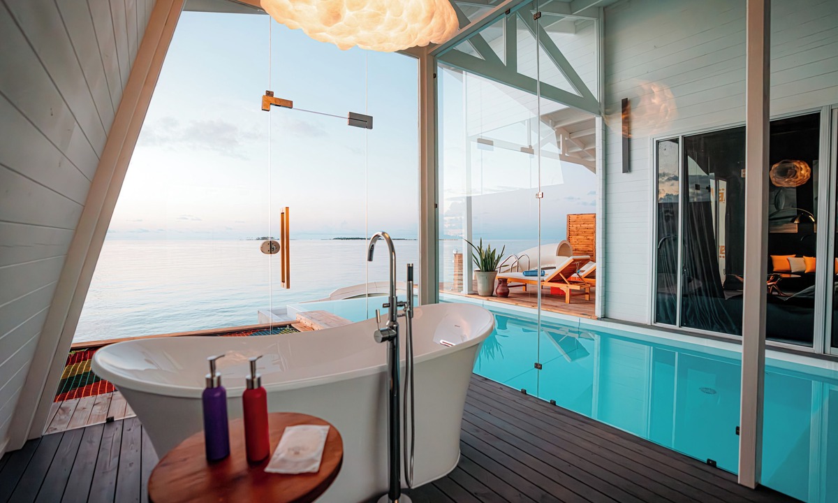 Kanifinolhu Island Resort | Oaga Art Resort