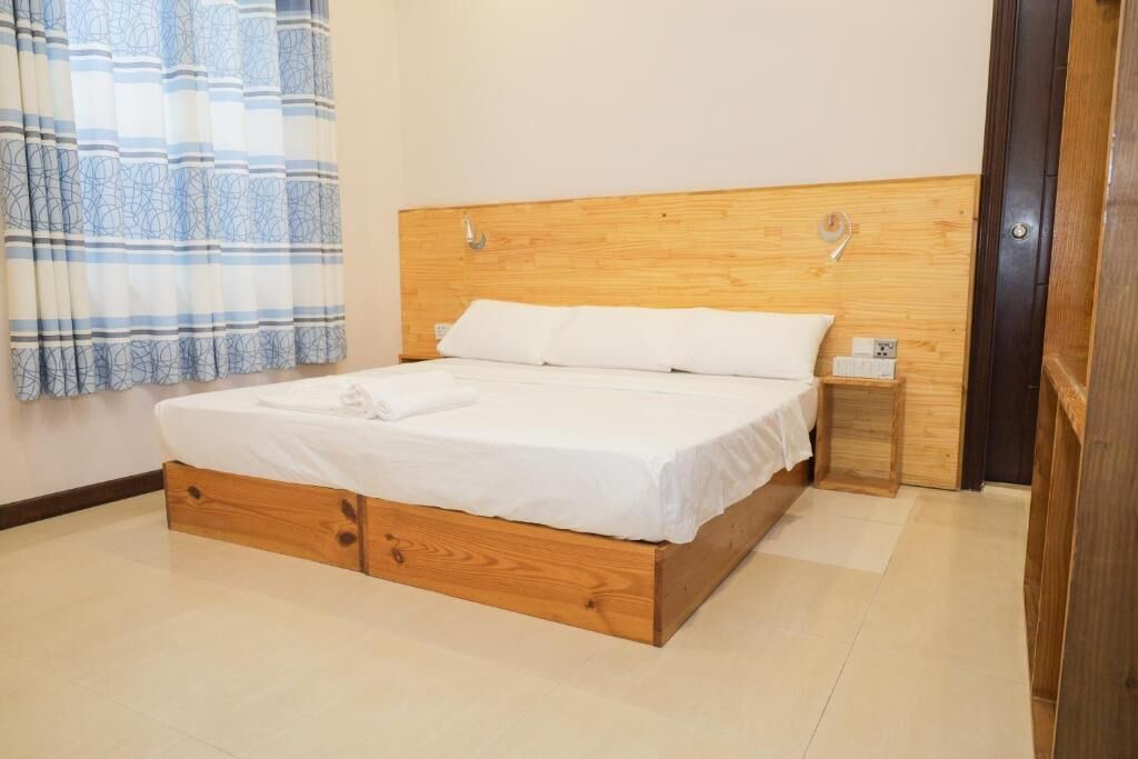 Thulusdhoo Island Hotel | Orimas Retreat