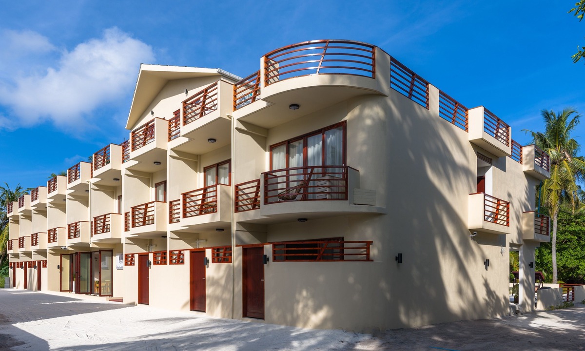 Dhigurah Hotel | White Sand Dhigurah