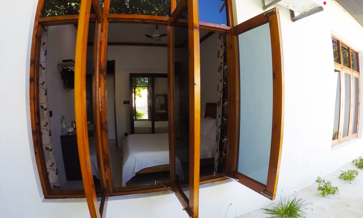 Guraidhoo House | Ithaa Beach Maldives
