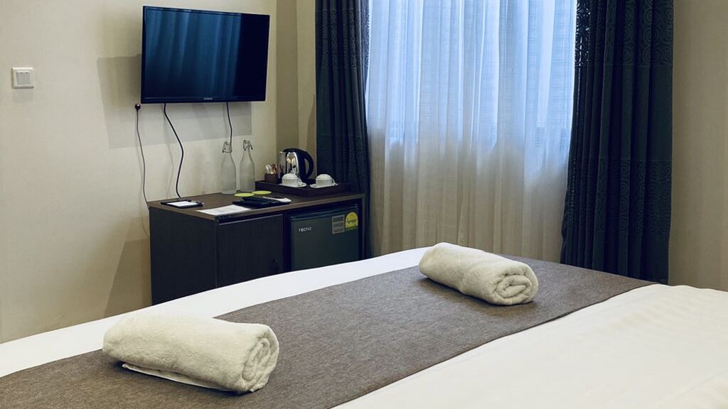 Fuvahmulah Hotel | Isle Royal Inn