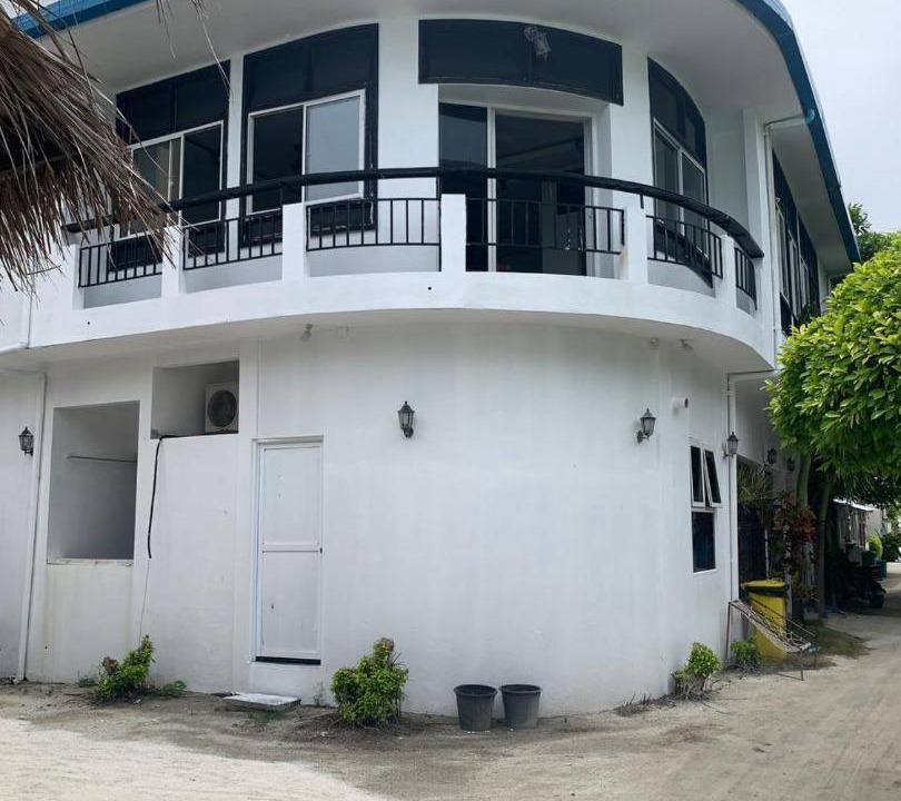 Dhiffushi Hotel | Seaside Villa