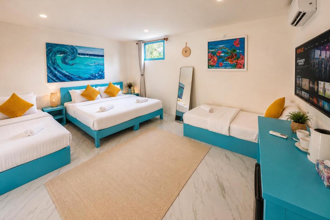 Thulusdhoo Island Hotel | Ocean Blue Lagoon Maldives
