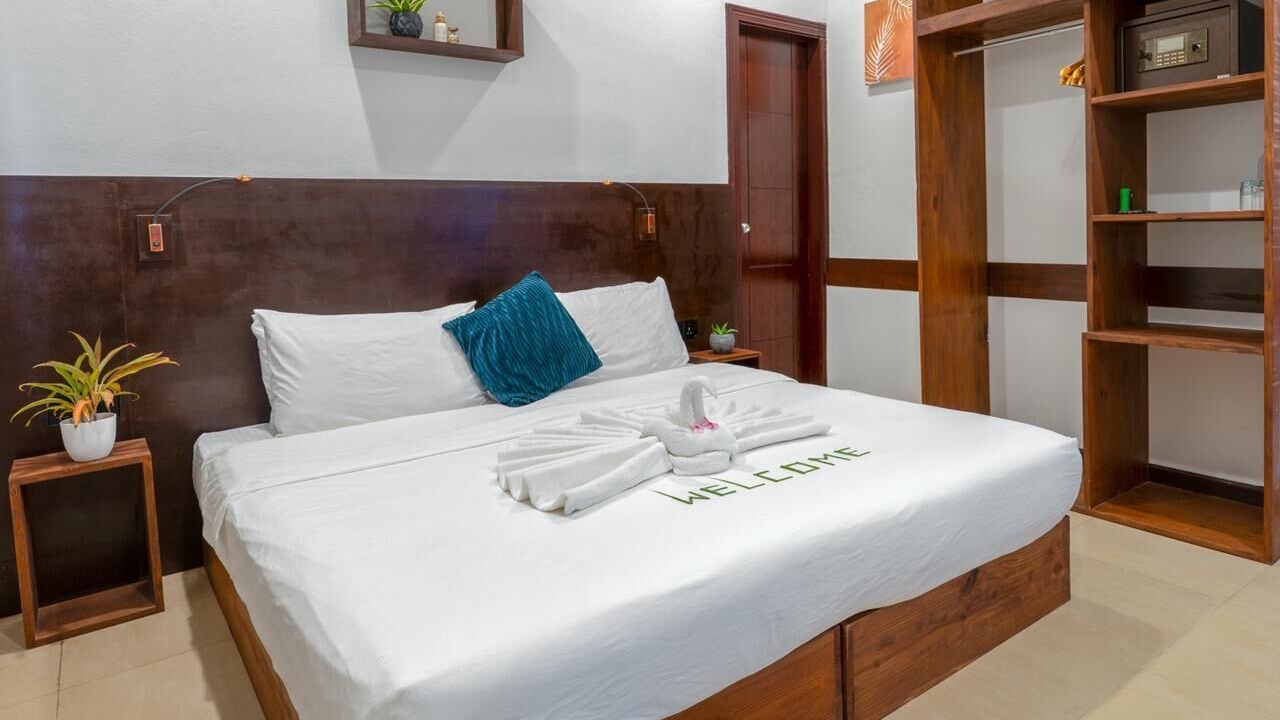 Photo of Bedroom in Thulusdhoo Island