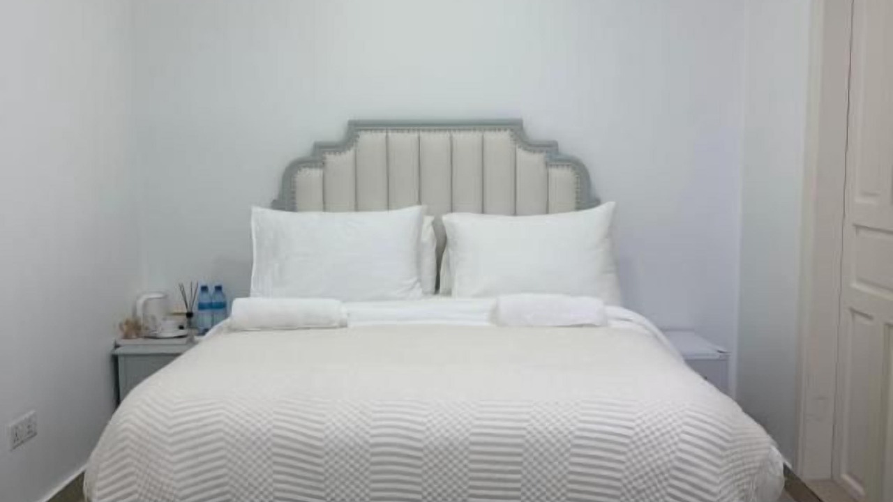 Photo of Bedroom in Male