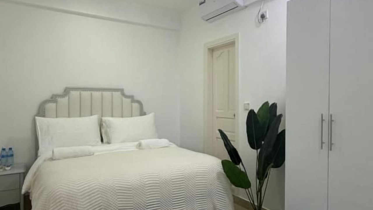 Photo of Bedroom in Male