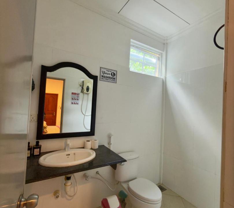 Photo of Bathroom in Thoddoo