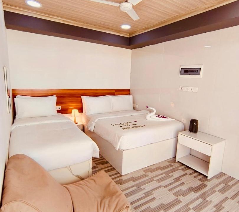 Photo of Bedroom in Omadhoo