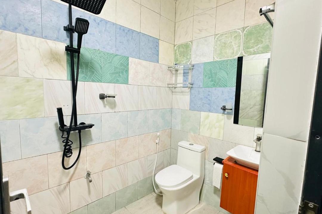 Photo of Bathroom in Fuvahmulah