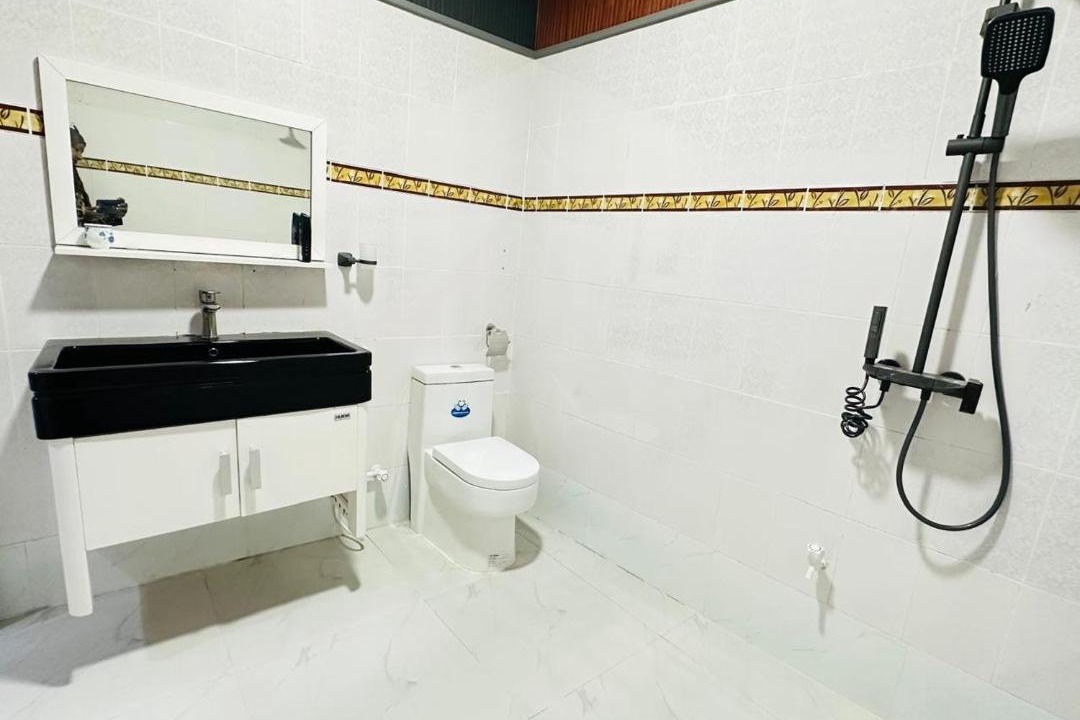 Photo of Bathroom in Fuvahmulah