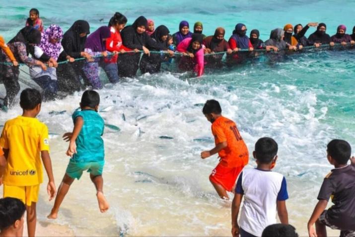 Photo of Human In Picture in Thinadhoo