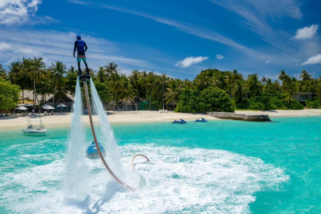 Photo of Others in Finolhas Island
