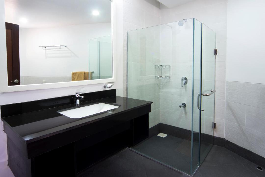 Photo of Others in Emboodhoo