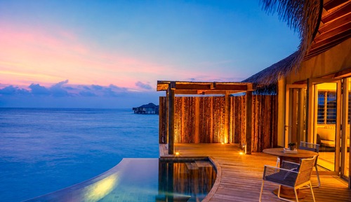 Villa, Overwater (Sunset, Pool, Club InterCont.Benefits)
