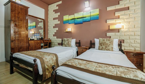 Deluxe Twin Room