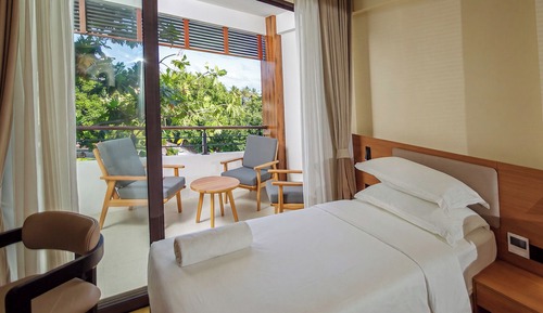 Family Triple Room, City View
