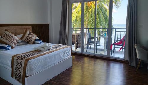 Deluxe Double Room with Balcony and Sea View