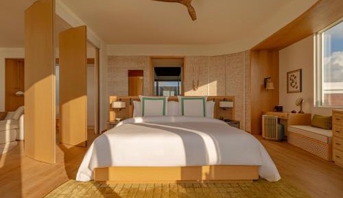 One Bedroom Beach Villa with Pool