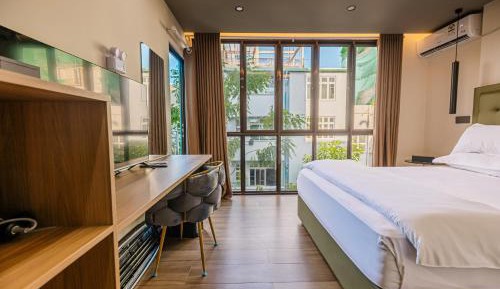 Deluxe Double Room with Balcony