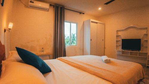 Deluxe Queen Room