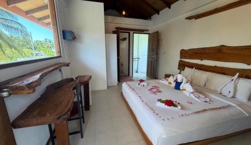 Deluxe Double Room with Shower