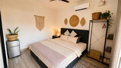 Twin Room with Private Bathroom