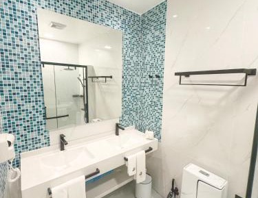 Deluxe Double or Twin Room with Pool Access