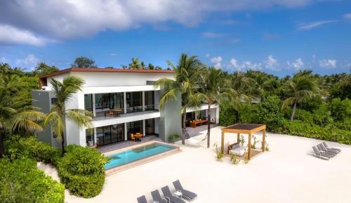 Four Bedroom Beach Villa with Private Pool