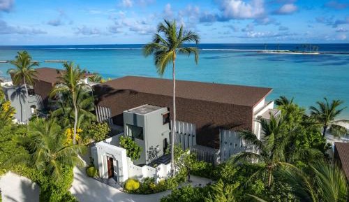 Three Bedroom Beach Retreat with Private Pool