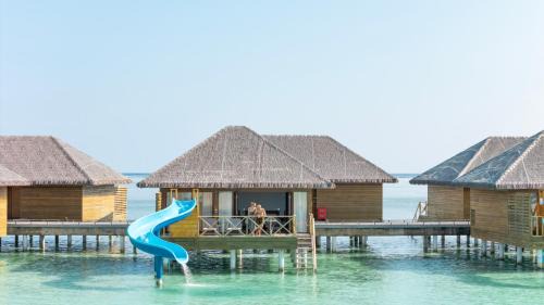 Lagoon Suite with Slide