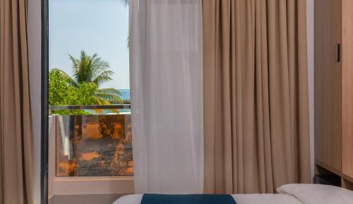 Deluxe Seaview room with Balcony